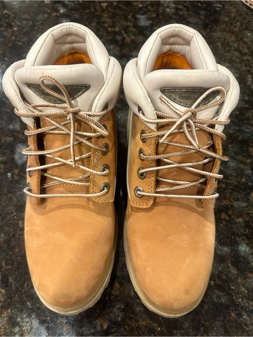 Timberland Wheat/Tan Leather Men's Lace-Up Boots with Cream Collar